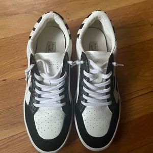 Vintage Havana Women’s Fashion Sneaker. Size 11